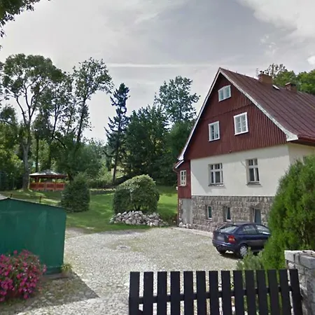 DOM TURYSTÓW - tanie pokoje w centrum Karpacza, bezpłatny parking, cicha okolica *